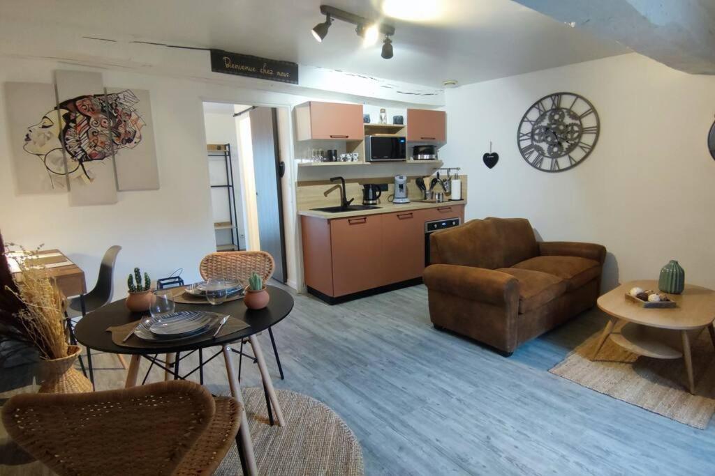 Le Joli'Mans, Appartement Refait A Neuf, Entierement Equipe, Pour 2 Personnes, Proche Quartier Historique Et Centre Le Mans Exteriér fotografie